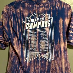 Boutique purchase Tampa Bay Lightning hockey team cropped tee.